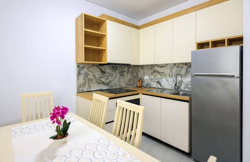 Ishem Apartment | SanPietro Vacation Apartment 043