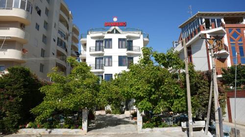 Shkembi i Kavajes Hotel | Sanremo Hotel Restorant