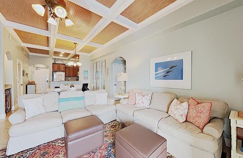 Pensacola Beach Apartment | Sans Souci #707 - Just Beachy