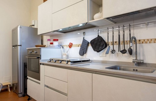 Sant' Ambrogio Apartment | Sant\'Ambrogio Elegant Apartment