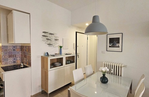 Rapallo Apartment | Sant'Anna Flat: Modern, Renovated with WiFi, Parking, and Air Conditioning!
