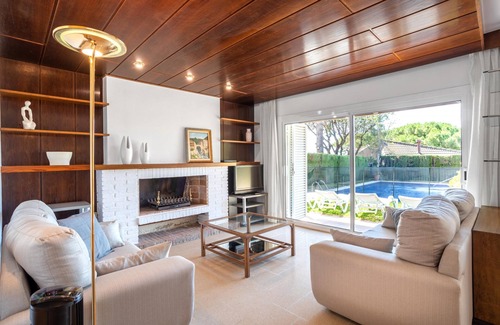 Vilassar de Dalt House | SANT MATEU House for 8 with garden and private pool, barbecue