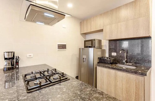 San Patricio Apartment | Santa Barbara Central Fantastic Apartment