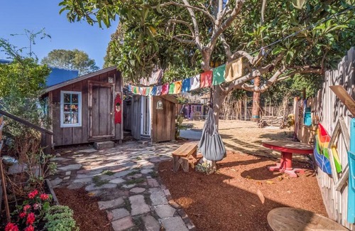 Eastside Santa Cruz House | Santa Cruz Style Beach retreat, 5min walk to beach
