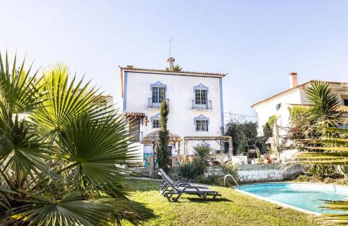 Torres Vedras Bed & Breakfast | Santa Cruz Surf House by Stoke Travel