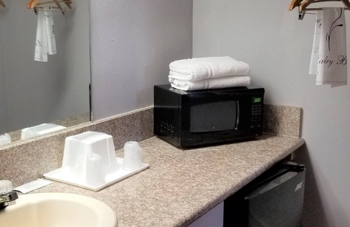Pueblo Hotel | Santa Fe Inn Pueblo