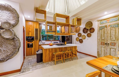 Kediri Villa | Santhosa Villa Nyanyi
