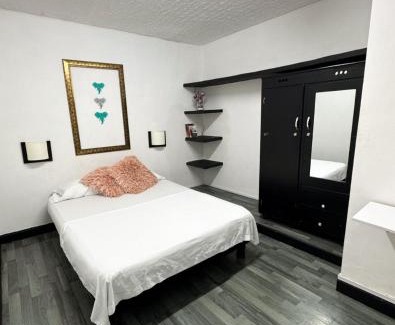 San Antonio House | Santiago Dc Hostal 420 weedfriendly