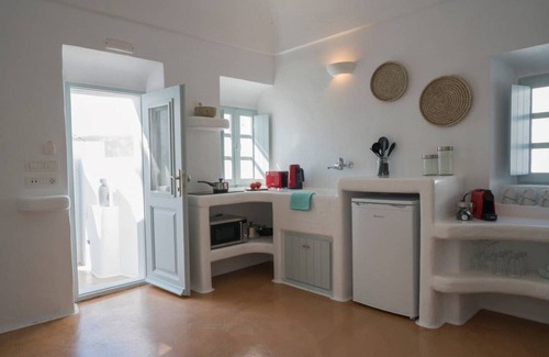 Emporio House | Santorini-treasures Rosemary villa traditional