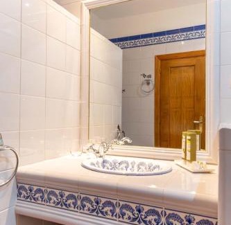 Penarroya de Tastavins Hotel | Santuario Virgen de la Fuente