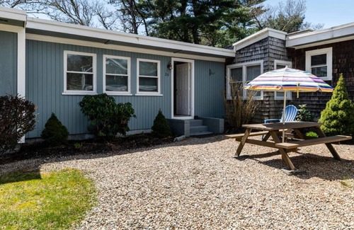 Mashpee Hotel | Santuit Inn