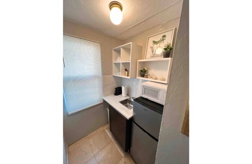 Northeast Miami Apartment | Sapphire Apartment @Lasocial, Parking & Breakfast