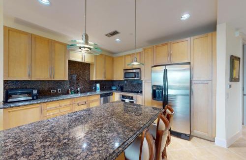 South Padre Island Apartment | Sapphire Condominiums #303