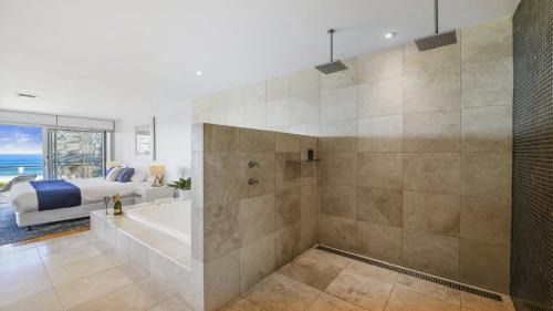 Sapphire Beach House | Sapphire Sands - Luxe, Absolute Beachfront, Pool, Spa, Sauna
