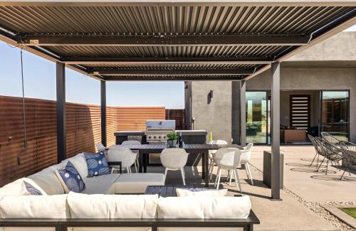 Joshua Tree House | Sapphire Serenity