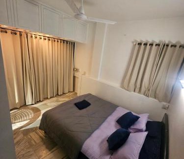 Khar Apartment | Sapphire suite