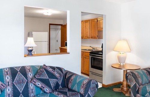 Saranac Lake Hotel | Sara Placid Inn & Suites