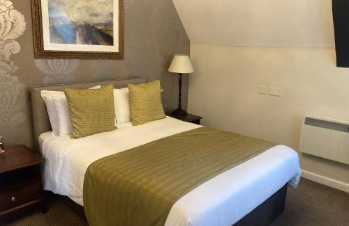 Towcester Hotel | Saracens Head Hotel by Greene King Inns