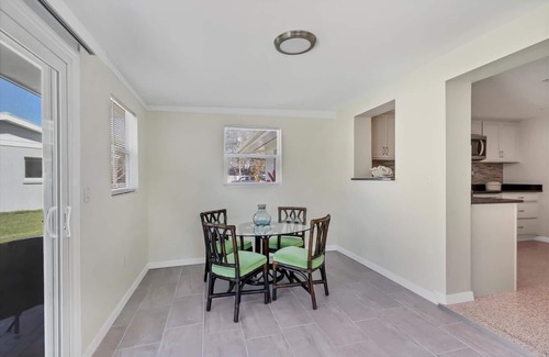 Sarasota House | Sarasota Bungalow within Walking Distance to Siesta Key