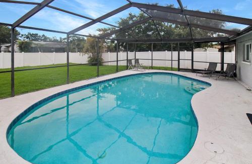 Whitfield House | Sarasota Chic Private Pool Home Sunset Splash