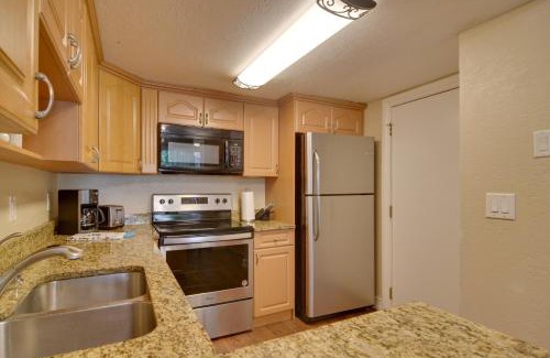 Gulf Gate Estates Apartment | Sarasota Escape about 4 Mi to Siesta Key Beach!
