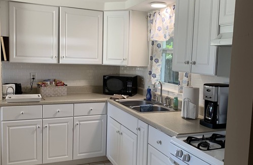 Gulf Gate Estates House | Sarasota Home in the Gulf gate neighborhood 5 minutes from the beach