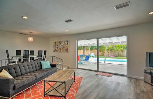 Trailer Estates House | Sarasota Home with Large Backyard and Water Access