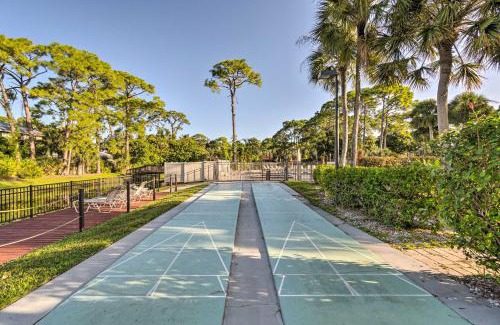 Sarasota Villa | Sarasota Villa with Pool Access about 4 Mi to Beach!