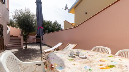 Funtana Meiga Apartment | Sardinianworld - Hibiscus House