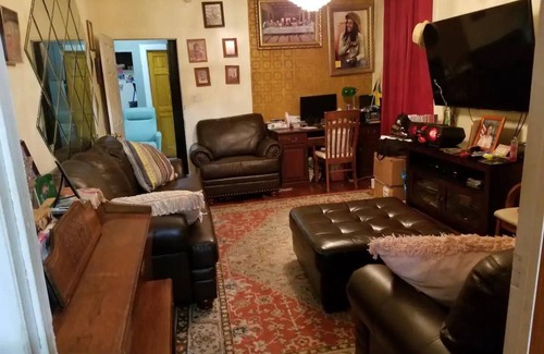 Brooklyn House | Sarge. Cozy. Beauitful. Place in.Flatbush. Bklyn. N. Y