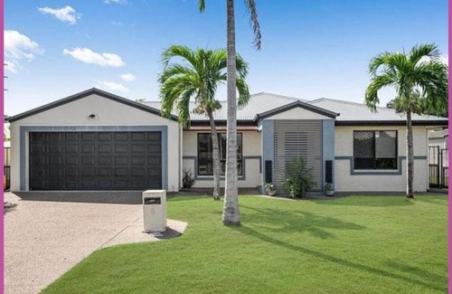 Mount Louisa Apartment | Sarina Court 8