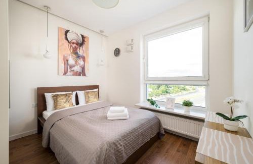 Praga Poludnie Apartment | Saska with Lake View Apartment by BookingHost