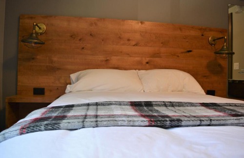 Harrison Mills Hotel | Sasquatch Inn