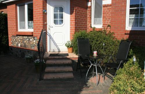 Satow Apartment | Satow Gartenwohnung, cleaning included