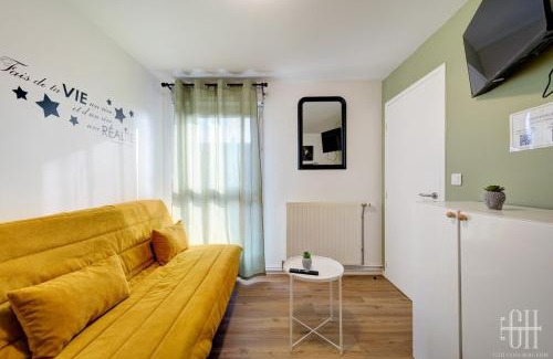 Saint-Pierre-des-Corps Apartment | Saturne - Proche A10 - 2V - Parking