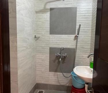Indore Apartment | Satyabhama HomeStay-Ruby- Luxury one RK appartment