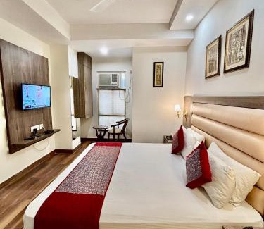 Pashim Vihar House | Satyam Room