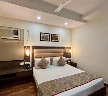 Pashim Vihar House | Satyam Room