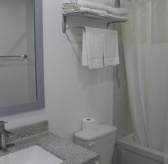 Sauble Beach Hotel | Sauble Beach Lodge