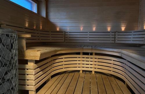 Espoo Ski Chalet | Sauna cottage in Nuuksio
