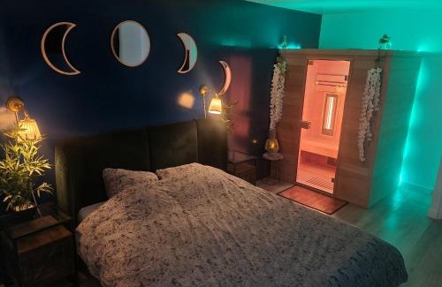 La Fuye-Velpeau Apartment | Sauna & Détente - Suite Privée - Tours - Netflix