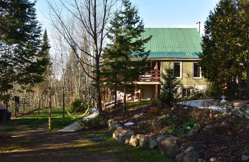 Val-des-Lacs Ski Chalet | Sauna/Spa/Ski/Rando Chalet Nordique Léger