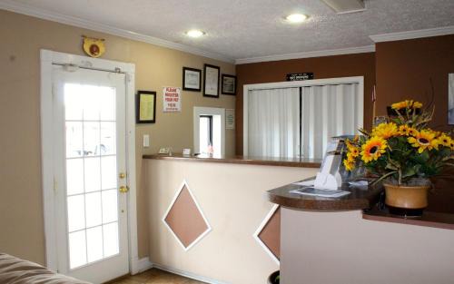 Savannah Hotel | Savannah Motel