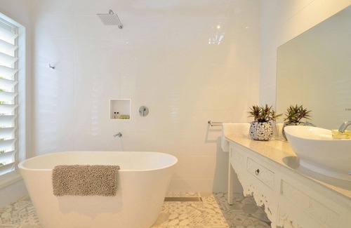 Mission Beach Apartment | Savannah Studio - Romantic Beachfront