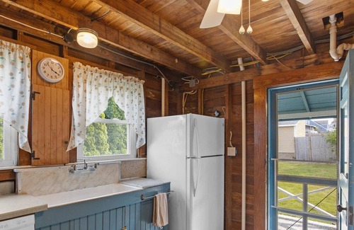 Kingston House | Save 10% on Fall Stays - Book by Nov 21!