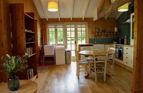 Bridport Cottage | SAWMILL COTTAGE, pet friendly in Netherbury