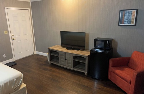 Hennessey Hotel | Sawmill Lodges Motel