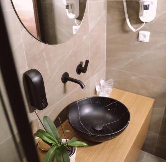 Pozega Hotel | Sax-Win