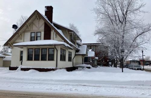 Galveston House | Sax Zim Bog Lodge Hibbing Downtown Home - Located Downtown Hibbing