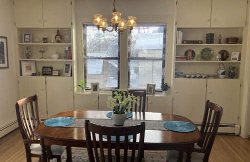 Galveston House | Sax Zim Bog Lodge Hibbing Downtown Home - Located Downtown Hibbing